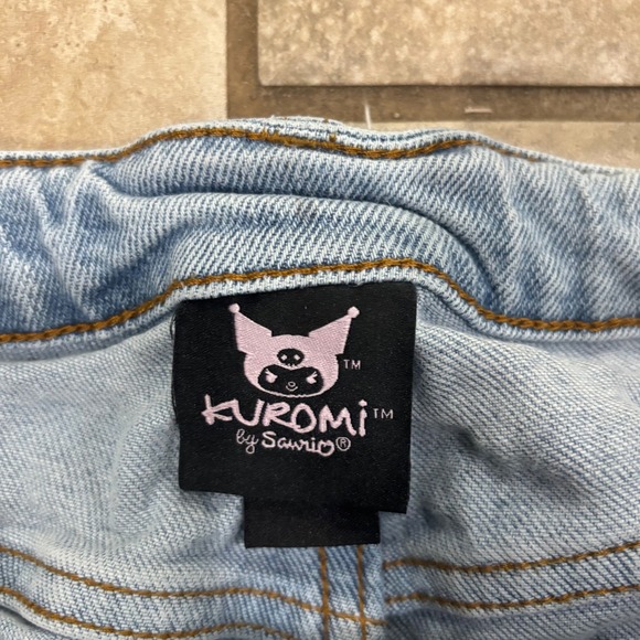 Kuromi Sanrio Wide Leg Jeans Light Wash Graphic Denim Pants Size 3 Womens - Picture 5 of 15